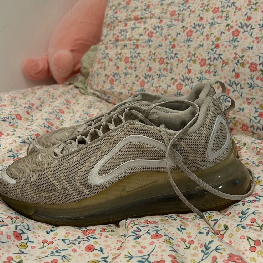 Nike AIR MAX 270 - Picture 1 of 3